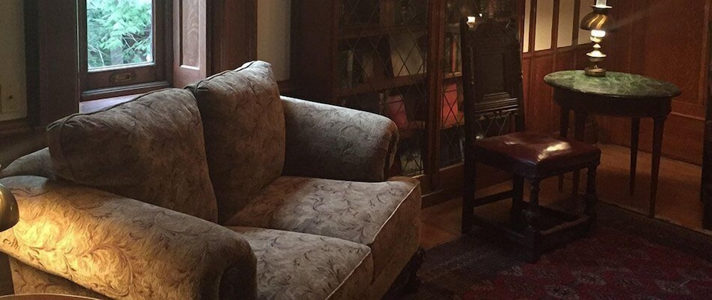 Suite, 1 King Bed, Fireplace (Wilhelm Suite)