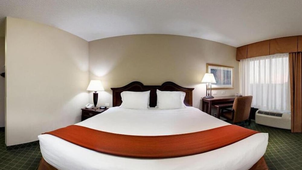 Standard Room, 1 Queen Bed