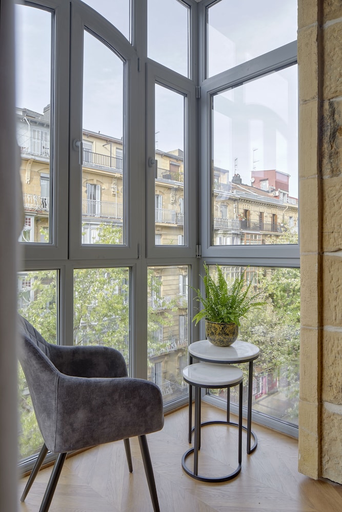 Superior Double or Twin Room, City View - Photo 5