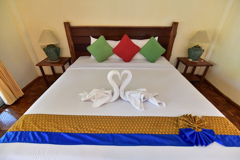 Beachfront Bungalow photo 3
