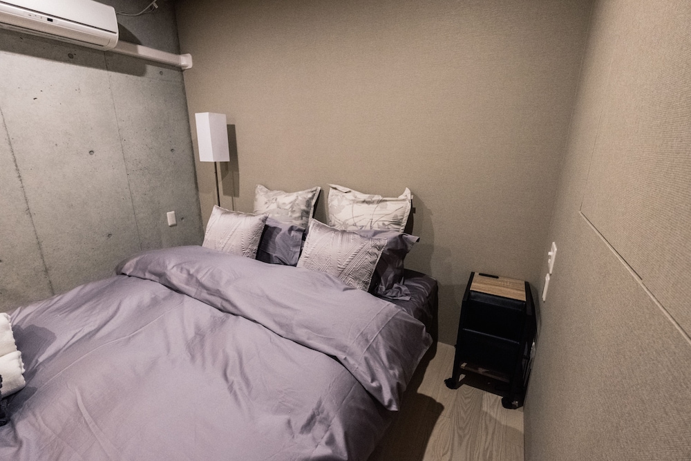 Family Apartment, Multiple Beds, Non Smoking (401, 501) photo 3