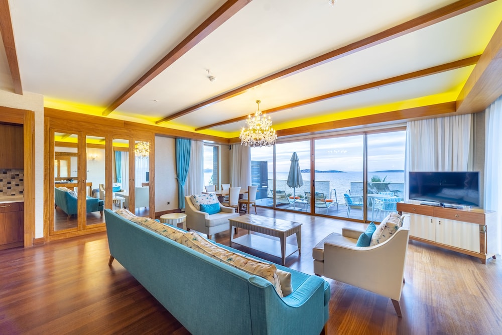 Maldivian Villa photo 3