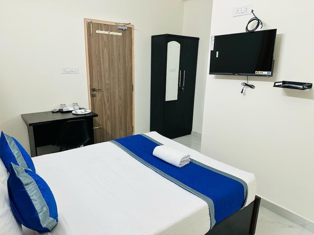 Deluxe Room, City View