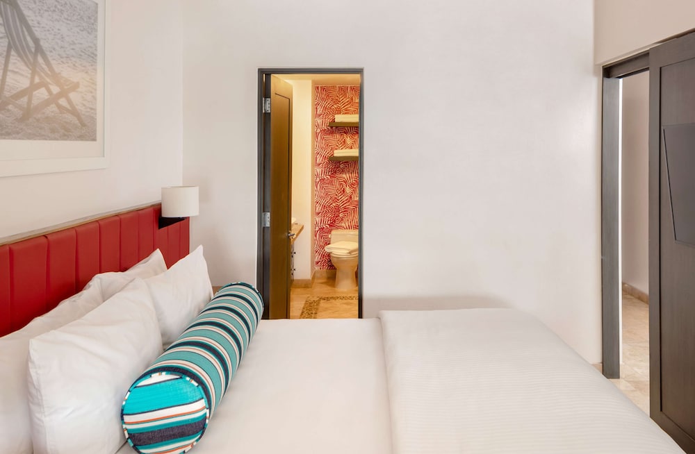 One Bedroom Deluxe Ocean View