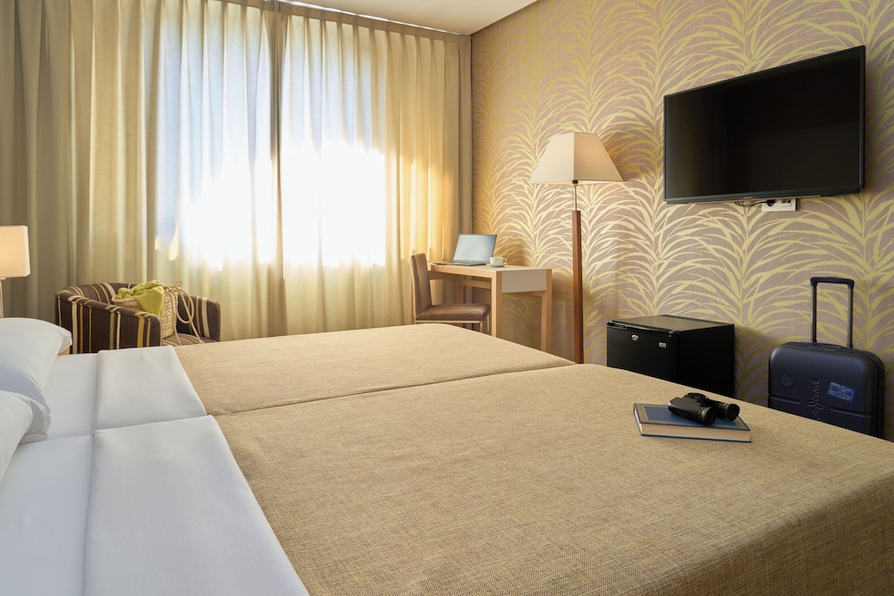 Double Room 2 adults and 1 child photo 3