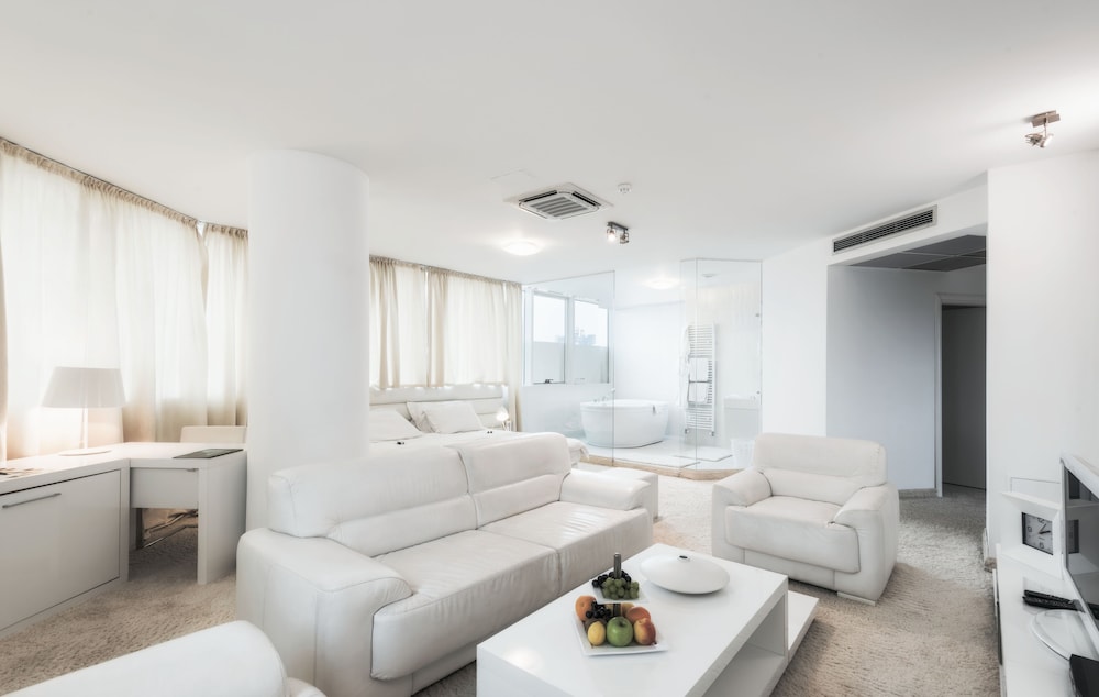 Honeymoon Apartment
