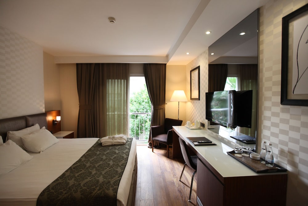 Standard Room, City View - Photo 1