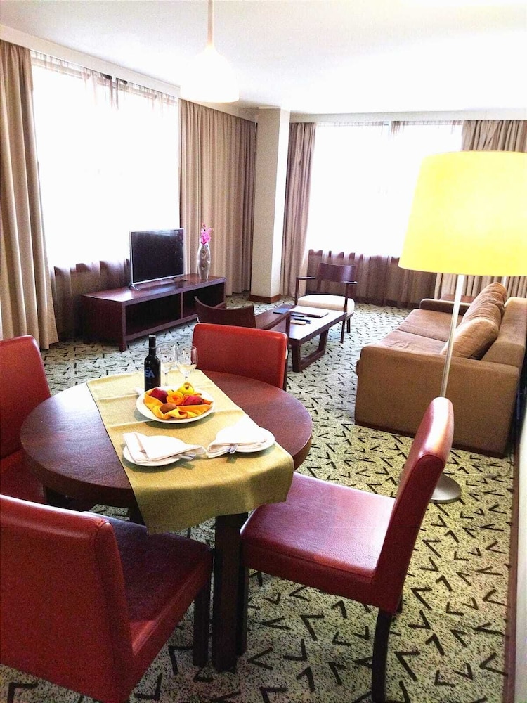 Executive Studio Suite