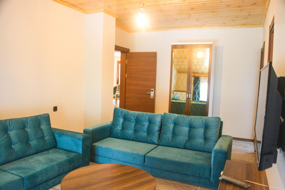 Deluxe Suite, 1 Bedroom, Balcony, River View photo 1