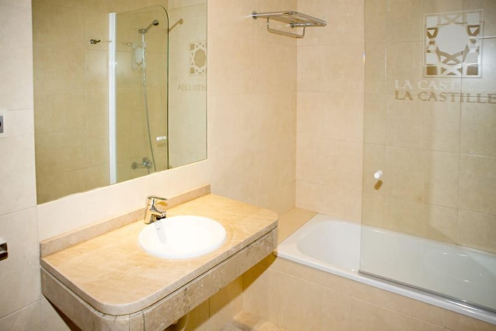 Apartment, 2 Bedrooms - Photo 5