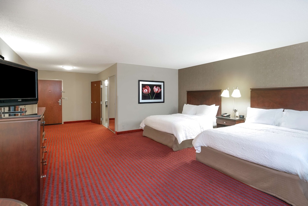 Classic Room, 2 Queen Beds, Accessible, Bathtub - Photo 4