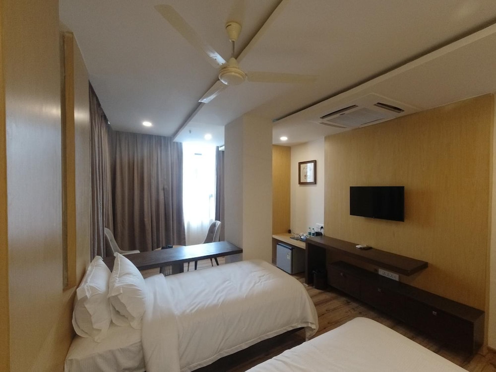 Twin Room, 2 Twin Beds photo 3