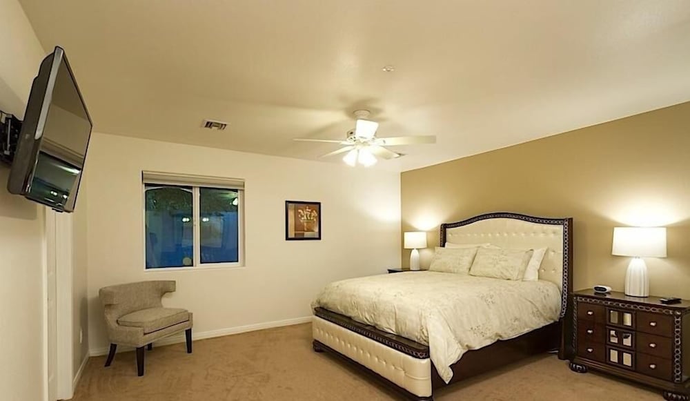 Condo, 4 Bedrooms