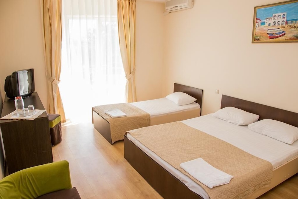 Standard Triple Room photo 1
