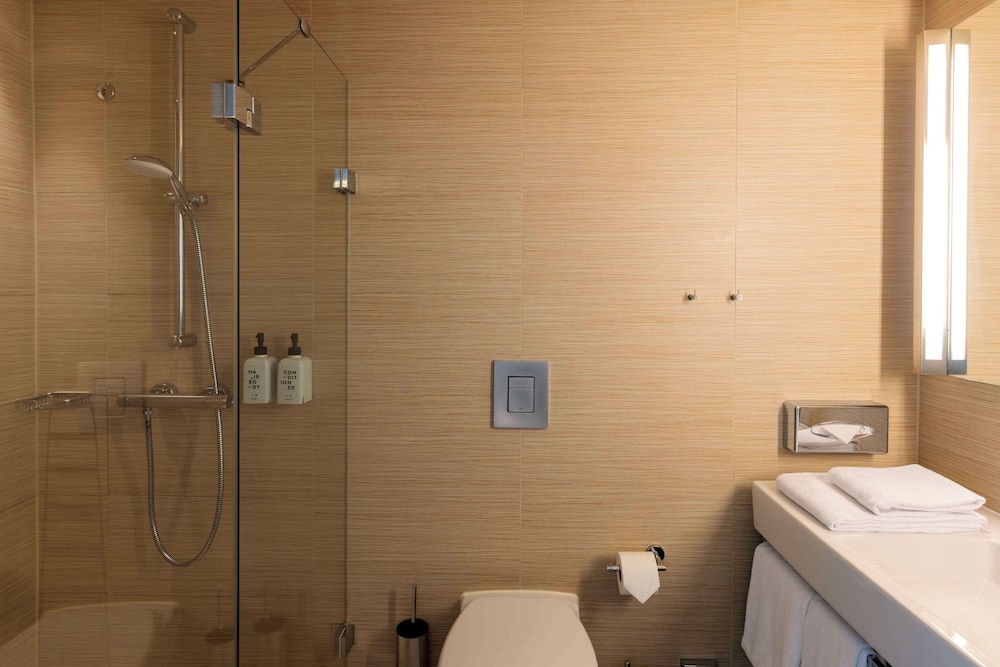 Superior Room (King) - Photo 7
