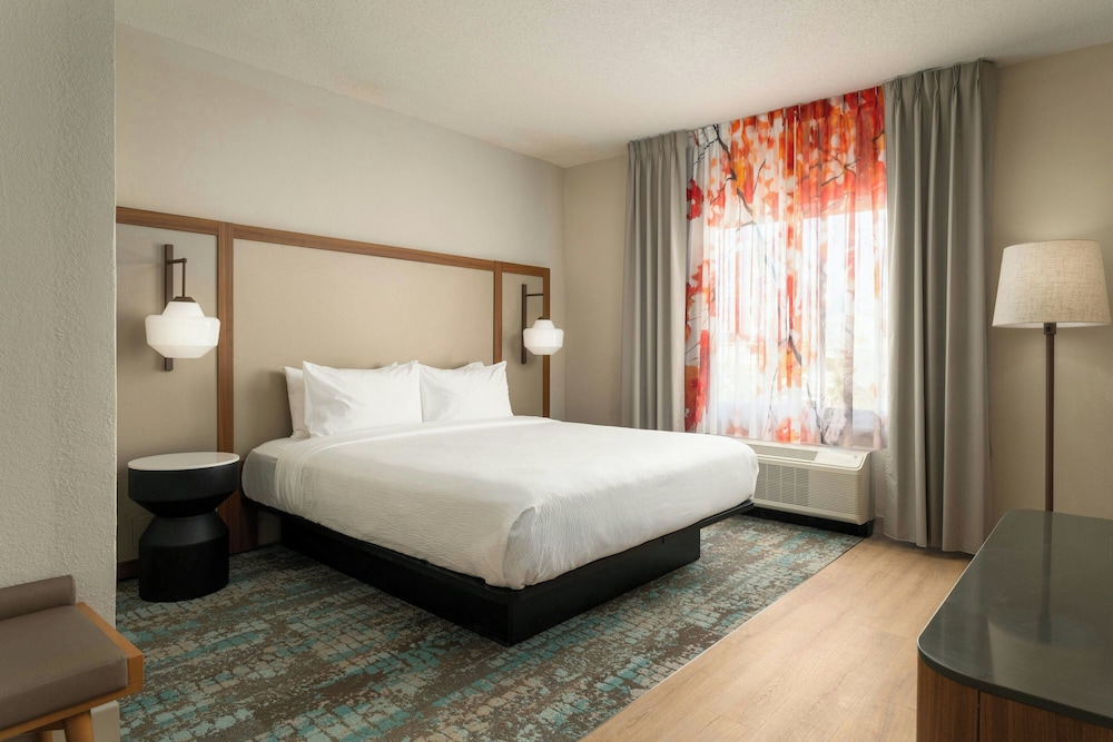 Suite, 1 King Bed with Sofa bed (Hearing Accessible) photo 3