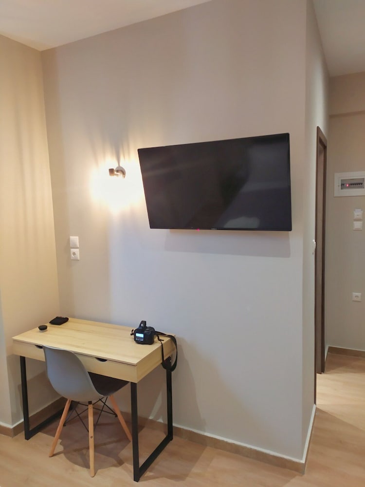 Economy Double or Twin Room photo 3