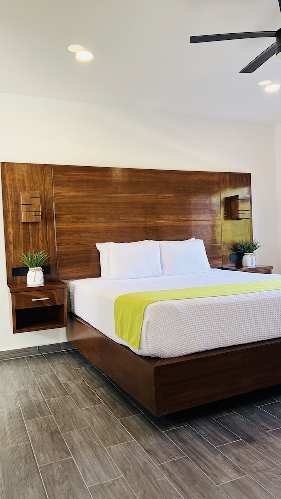 Standard Room - Photo 8