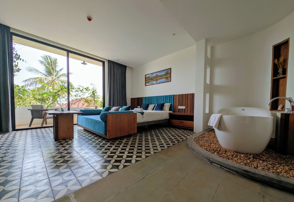 Superior Double Room, Balcony, City View