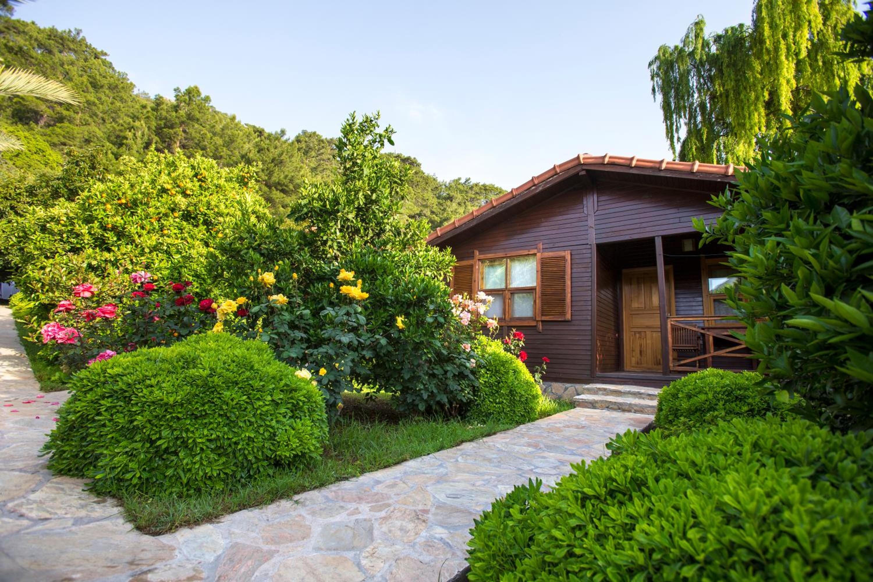 Bungalow (4 Adults)