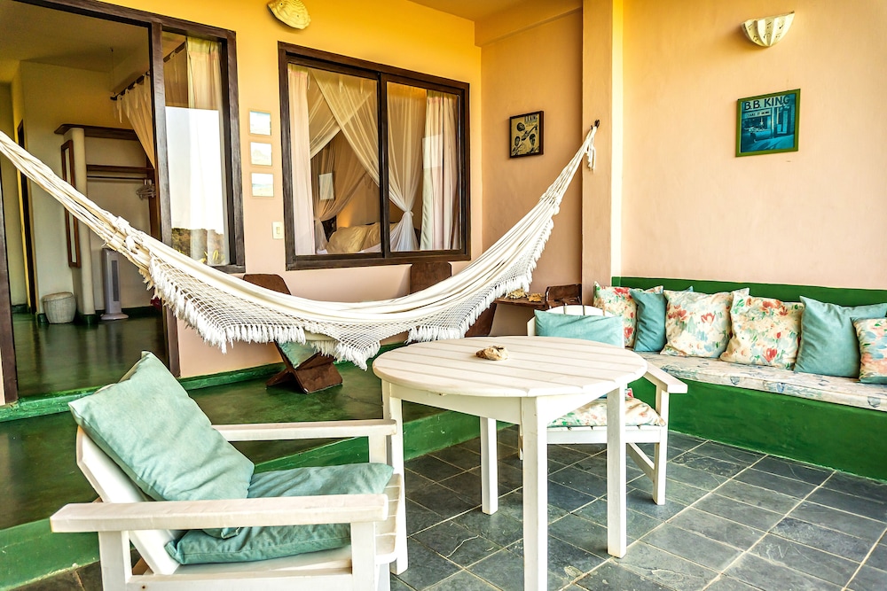 Standard Double Room, 1 Queen Bed, Lanai, Sea View photo 3