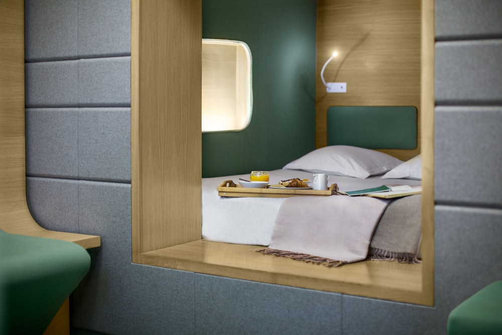 Deluxe Double Room (galileO)