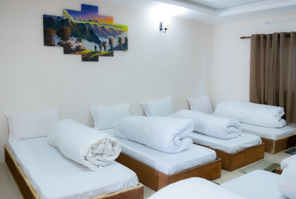 Shared Dormitory, Mixed Dorm