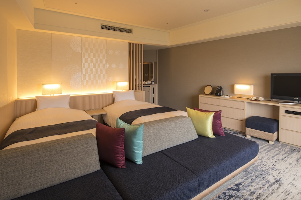 Room MIZUKAGAMI - The Upper View -(extra beds for person over age of 7) photo 2