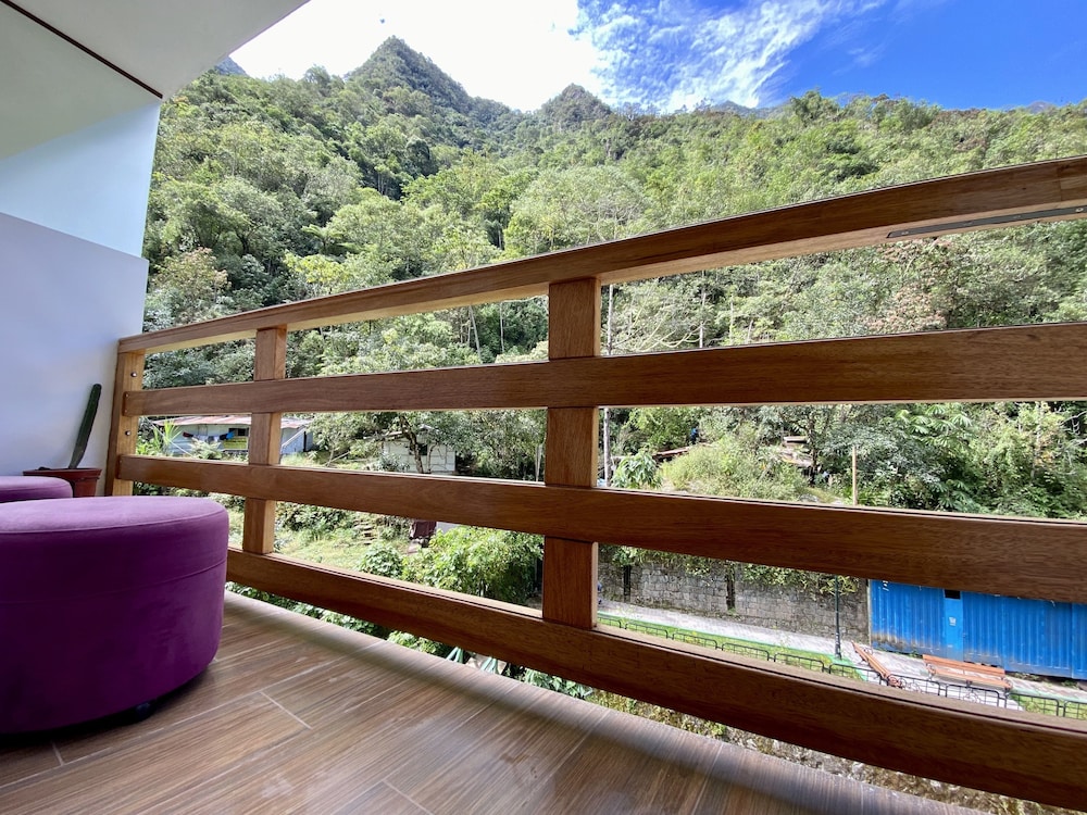Twin Room, 2 Twin Beds, Private Bathroom, River View photo 3