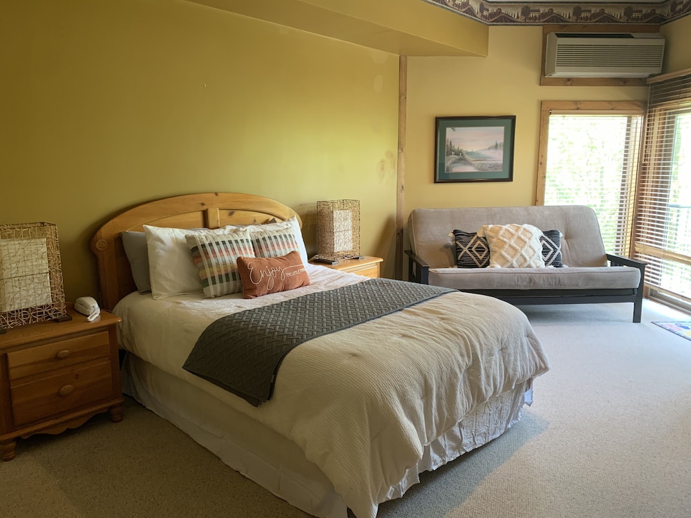 Suite, 1 Bedroom photo 1