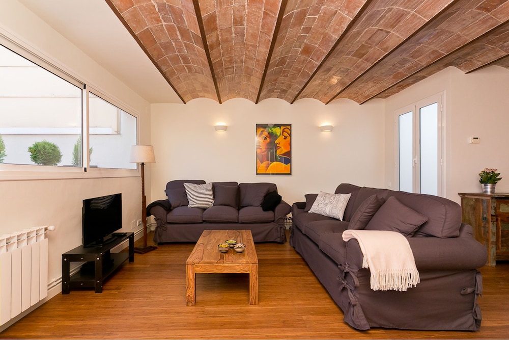 Apartamento, 3 habitaciones, terraza, vista a la ciudad (Passeig de Gracia, 51)