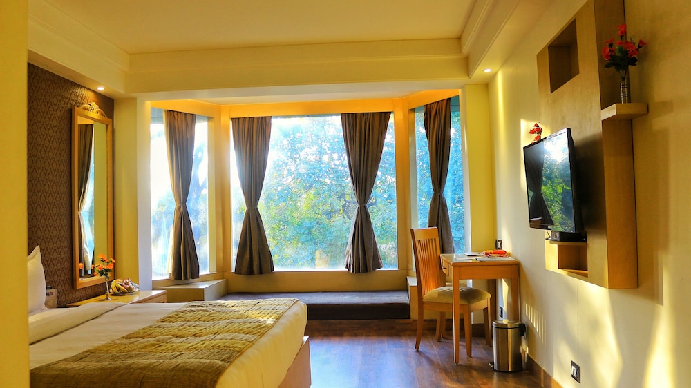 Deluxe Room - Photo 9