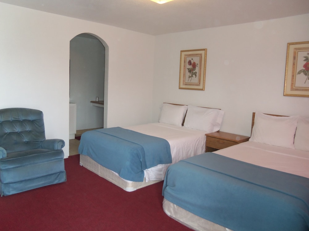 Deluxe Room, 2 Queen Beds photo 1