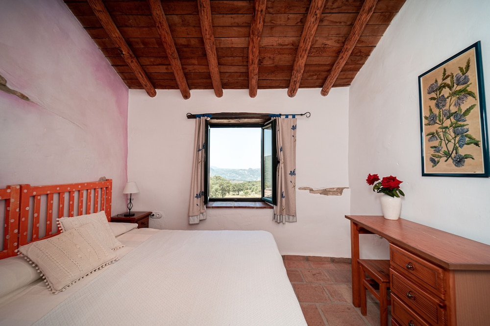 House, 2 Bedrooms, Mountain View