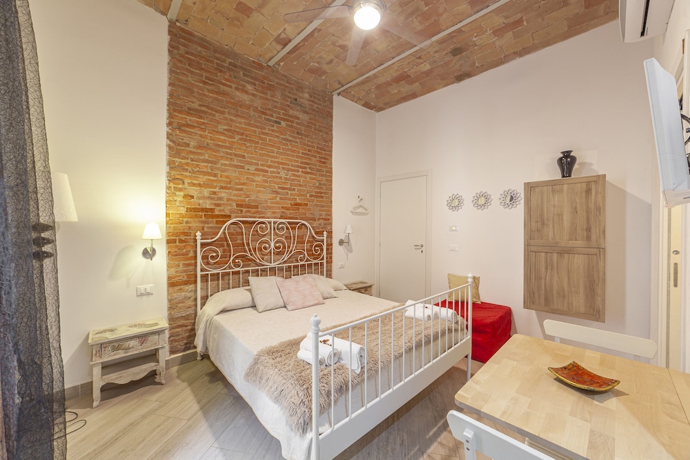 Basic Double Room