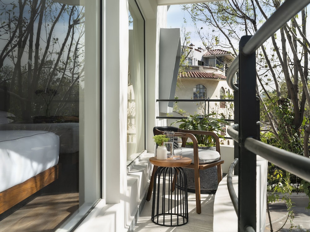 Premium Room, 2 Queen Beds, Balcony - Photo 1