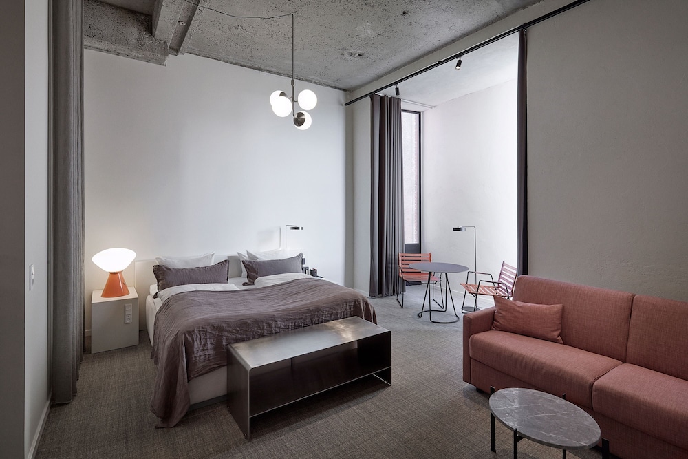 Suite photo 1