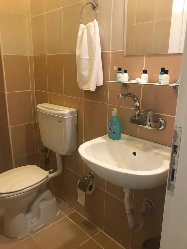 Standard Double Room - Photo 41