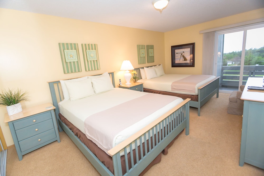 Deluxe Room, Multiple Beds, Kitchen, Pool View (1 Bedroom Dlx-Room 214-Pet Friendly) - Photo 4