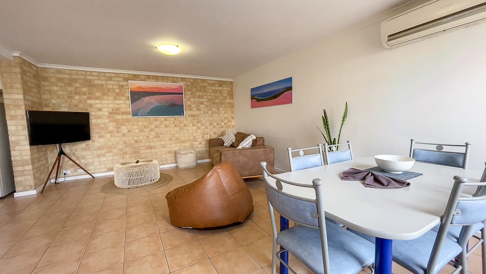 Standard Apartment, 2 Bedrooms, Non Smoking, Kitchen (Unit 3) photo 1