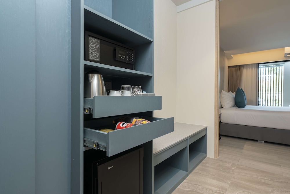 Premium Room, 2 Twin Beds (Deluxe) - Photo 7