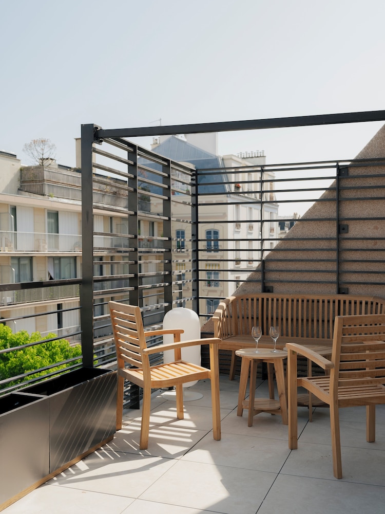 Four-Bedroom Penthouse Apartment