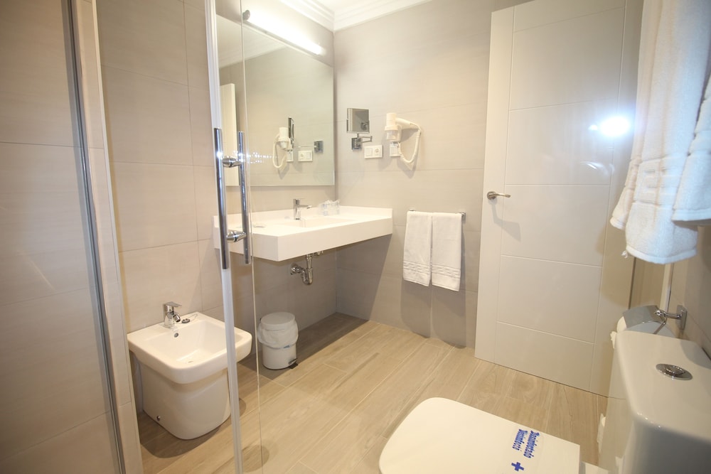 Superior Room - Photo 10