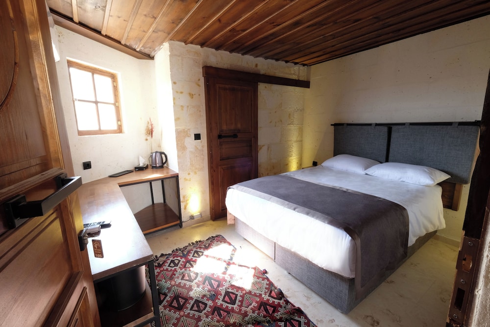 Economy Double Room photo 1