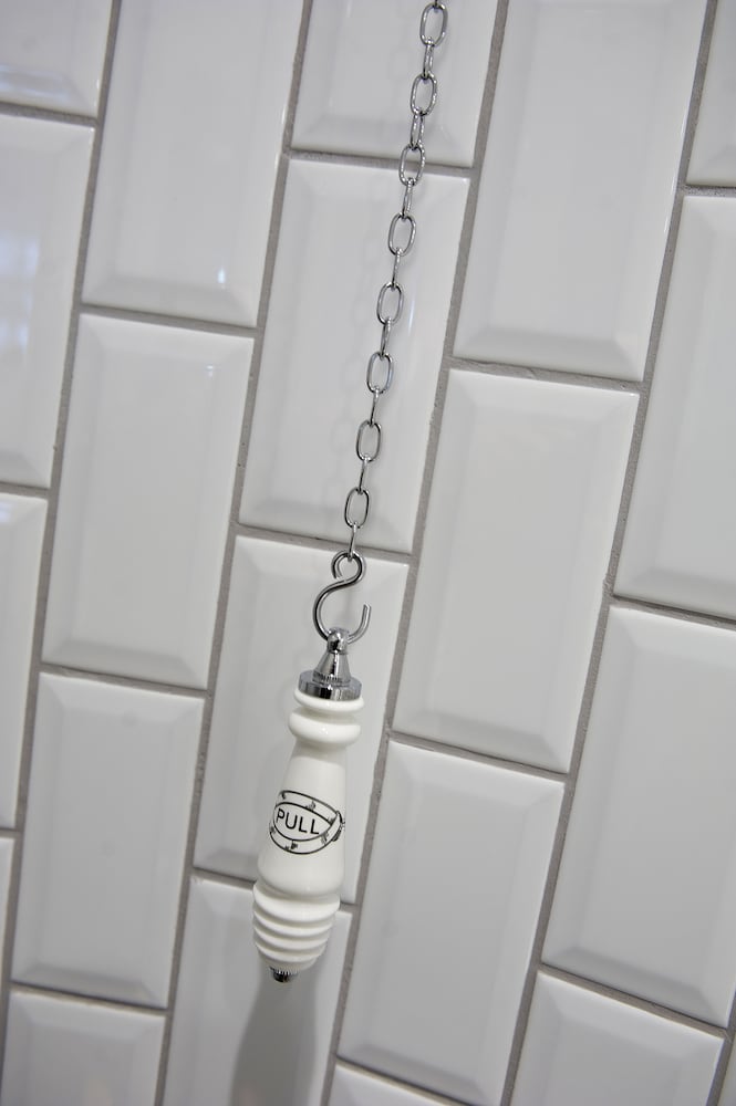 Deluxe Bath Room - Photo 8