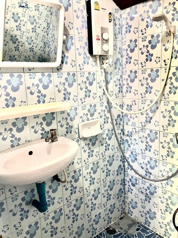 Deluxe Twin Room photo 2
