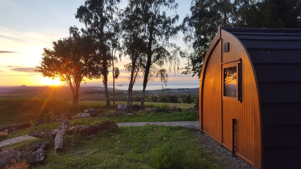 Luxury Cabin, Ensuite, Sea View (Bass Rock Pod)