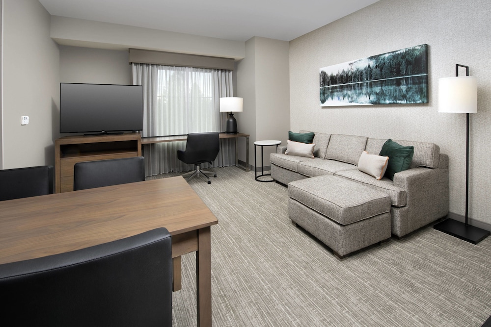 Suite, 1 Bedroom (Mobility Accessible, Roll-In Shower) photo 3