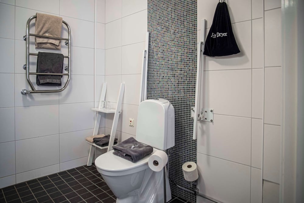 Standard Room, 2 Twin Beds, Non Smoking - Photo 9