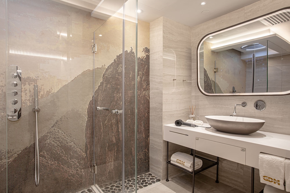 Oasis Suite - Photo 2